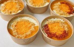 Hộp bánh bông lan trứng muối